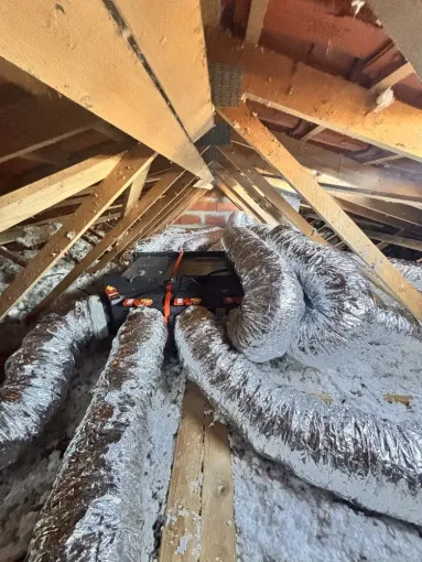 Installation d’un système de chauffage climatisation avec réseau de gaines et grilles décoratives, Jonzac, DONOVAN CHARTIER ELEC